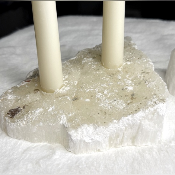 Selenite Natural Stone Candle Holders NWOT Qty 2  White Cream 8 Candles Included - Picture 2 of 8